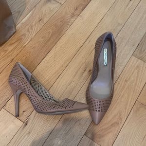 BCBG pumps!
